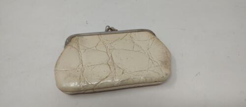 Vintage Ivory Off White Leather Kiss Lock Unbranded Coin Purse 1950's 1960's