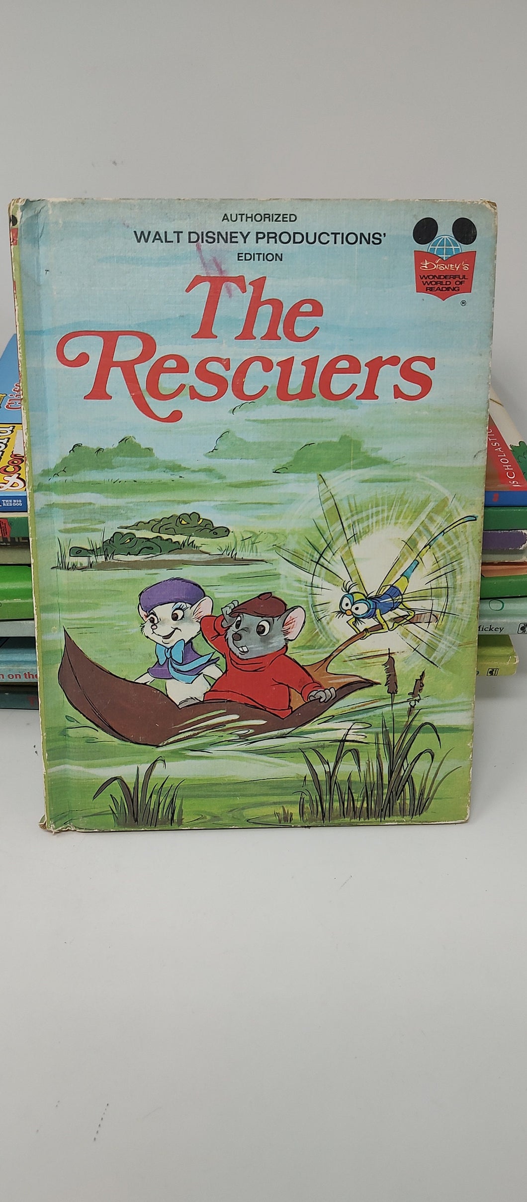 Disney's wonderful world of reading. The Rescuers. A hardcover book. Vintage.