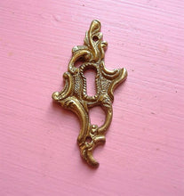 Load image into Gallery viewer, Ornate Hardware Jewelry Making Vintage Solid Cast Brass Shabby Keyhole Cover. Birdhouse Scrapbook Embellishment.

